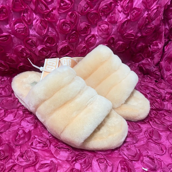 Ugg women’s slippers - Picture 2 of 5